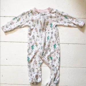 Baby Noomie Zip up Sleeper 6-9 months